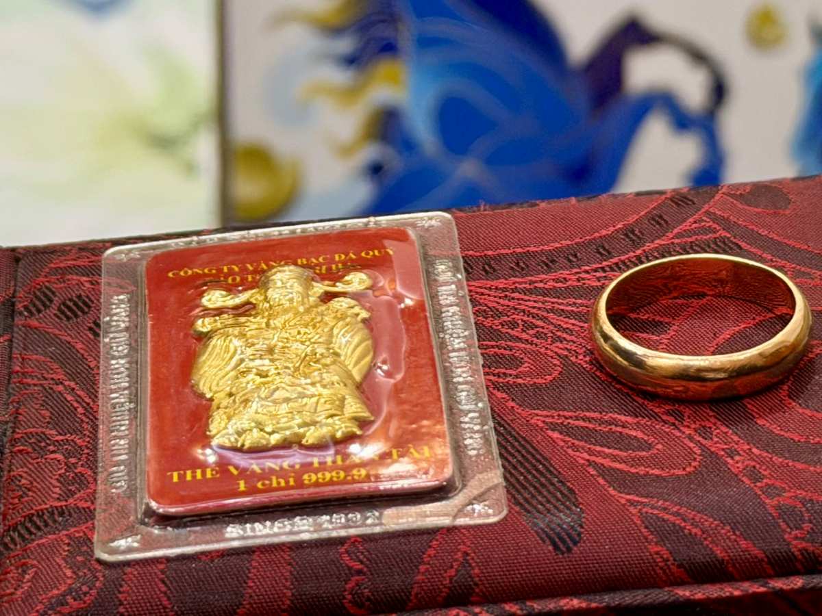 Gold price forecast may see a correction of 20-30% in 2026. Photo: Khanh Minh