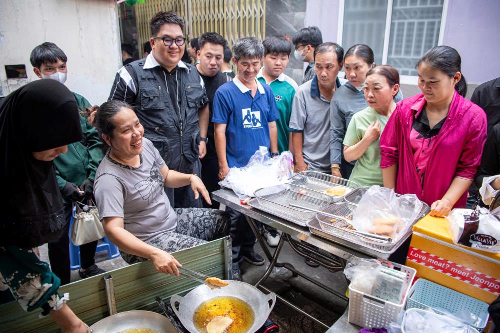  Đây là khu chợ đặc biệt chỉ tổ chức mỗi năm một đợt trong suốt tháng chay Ramadan của cộng đồng người Chăm. Năm nay, chợ dự kiến diễn ra từ ngày 28.2 đến 30.3