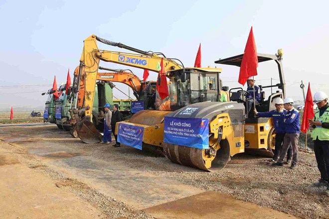 After 30 days from the date of commencement, the investor of the project investing in housing construction for the people's armed forces is responsible for providing information related to the project. Photo: Mai Huong