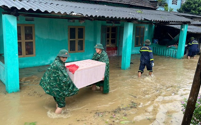 Article 5 of the draft Decree states the regime of insurance, health care... for people mobilized and mobilized to perform tasks in an emergency situation. Photo: Ai Van