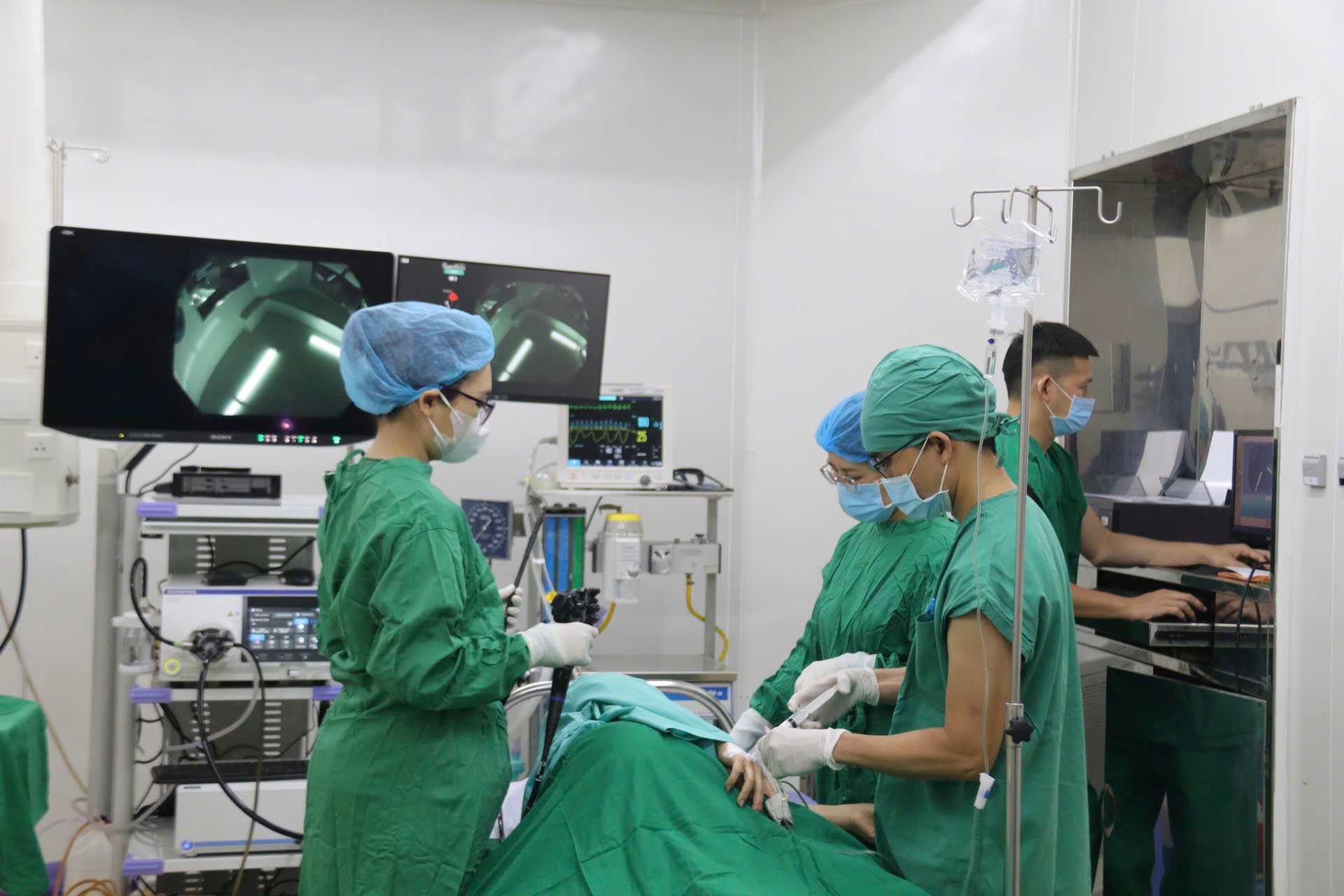 Khanh Hoa proposes many policies to attract doctors and improve the quality of medical human resources. Photo: Phuong Linh