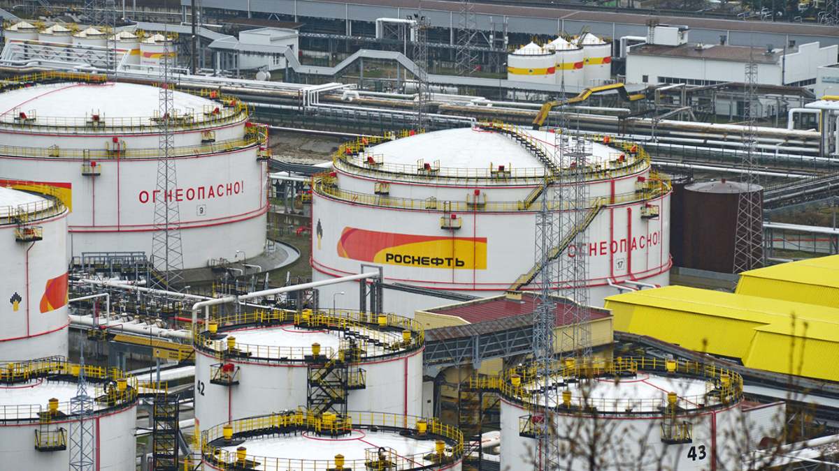Russian oil storage facility of Rosneft Group. Photo: TASS