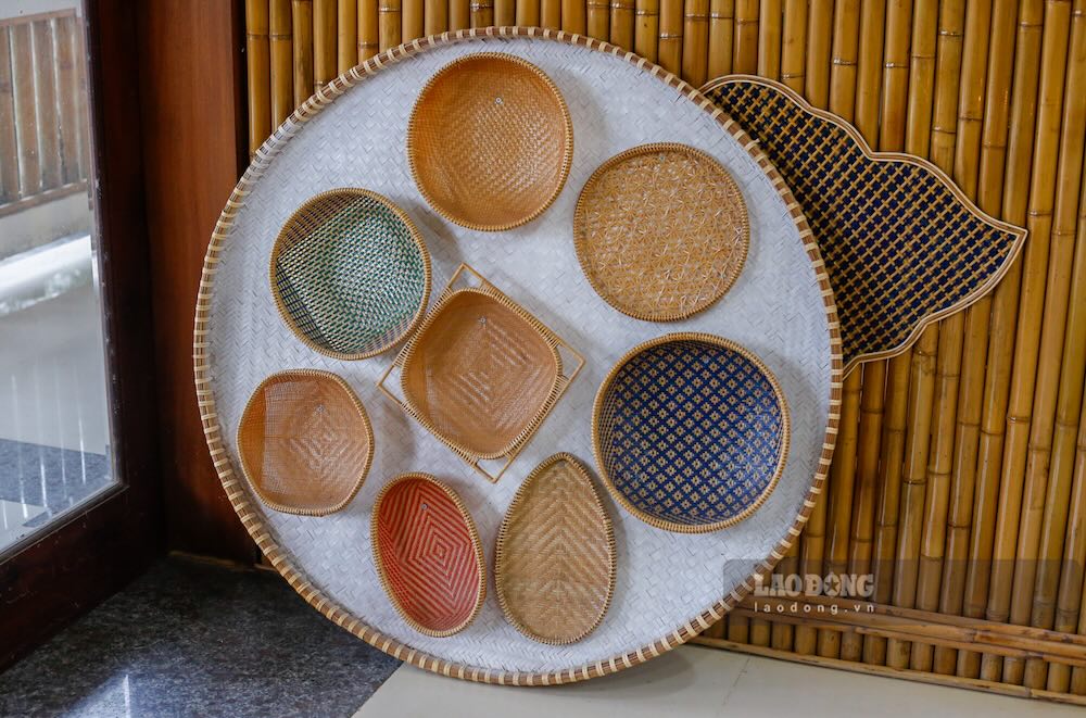 Mẫu mã đa dạng. Ảnh: Nguyễn Luân