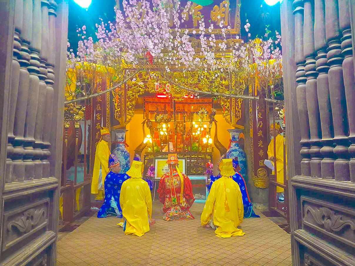 Lễ cáo yết - nghi thức mở đầu phần lễ của lễ hội Tịch điền Đọi Sơn Xuân Bính Ngọ 2026 tại đình Đọi Tam. Ảnh: Diệu Anh