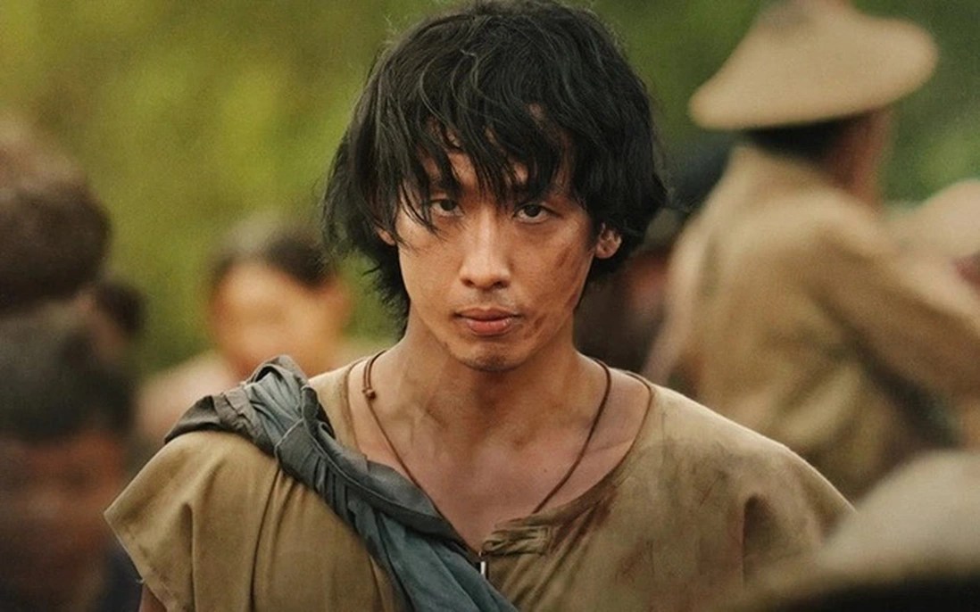 Tuấn Trần đóng vai chính trong phim “Đất rừng phương Nam“. Ảnh: Đoàn phim.
