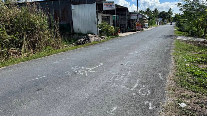 Hiện trường vụ tai nạn giao thông tại Vĩnh Long khiến nữ sinh tử vong. Ảnh: An Nhiên