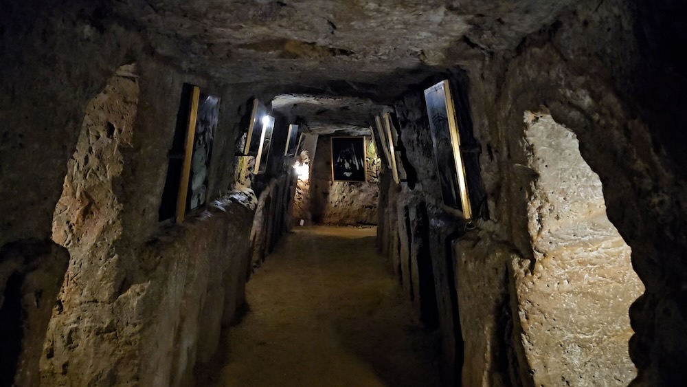 Discovering the new appearance of deep-ground bunkers in Quang Tri. Photo: Nguyen Luan
