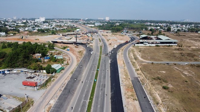 Đường Mỹ Phước - Tân Vạn đoạn giao Vành đai 3 TPHCM mở rộng 12 làn xe
