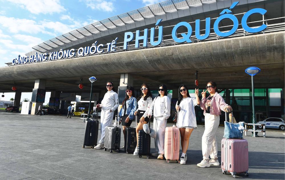 Phu Quoc International Airport welcomes 767 flights in 9 days of Tet holiday. Photo: Binh Minh