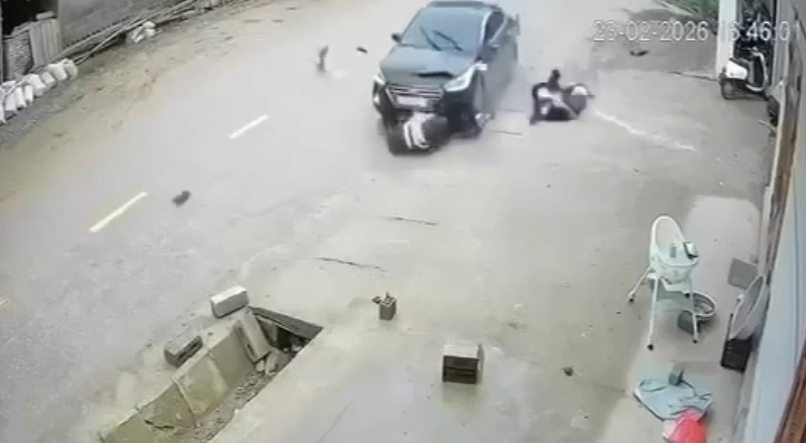 The driver of the black car that caused the accident was identified as having alcohol concentration when causing the accident. Photo: Duy Dung