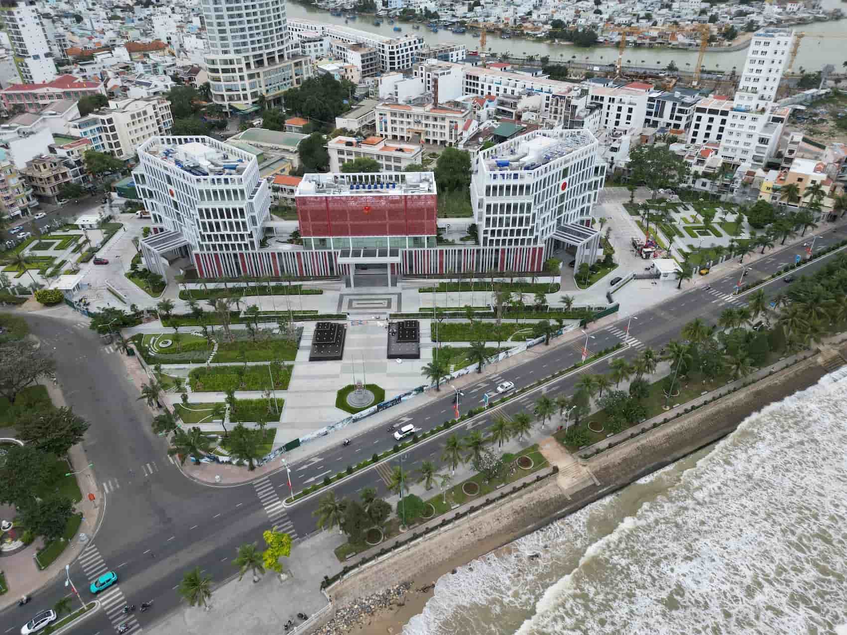 In the coming time, functional agencies will continue to streamline the apparatus in Khanh Hoa. Photo: Huu Long