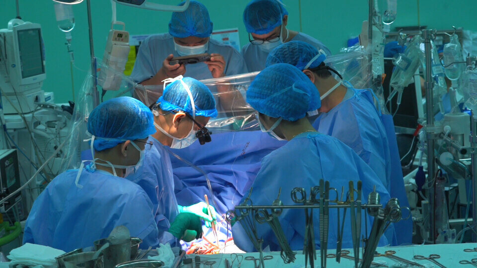 Night-long race to transplant heart to save pediatric patients with end-stage heart failure