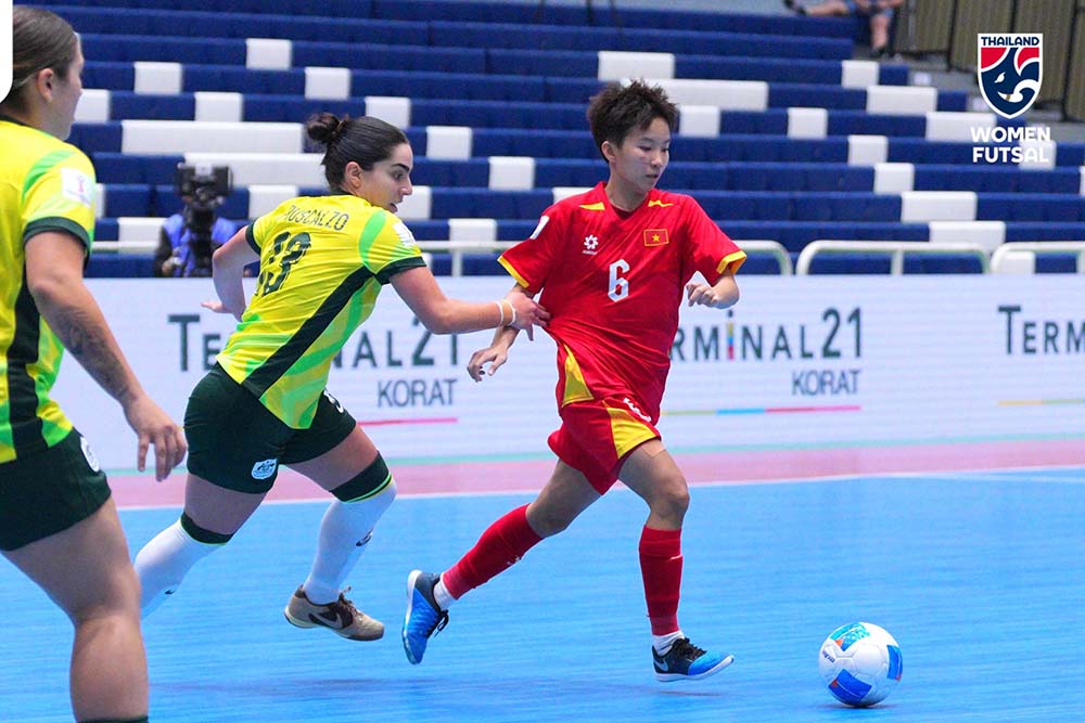 Vietnam women's futsal team takes the field at the 2026 Southeast Asian Championship. Photo: VFF