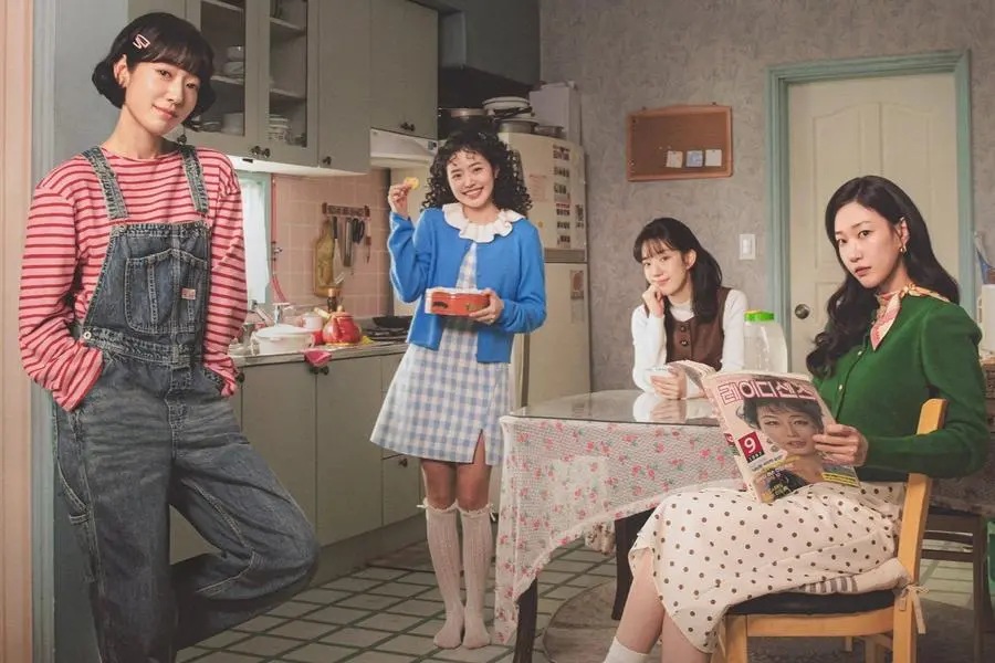 Park Shin Hye and her co-star. Photo: Producer