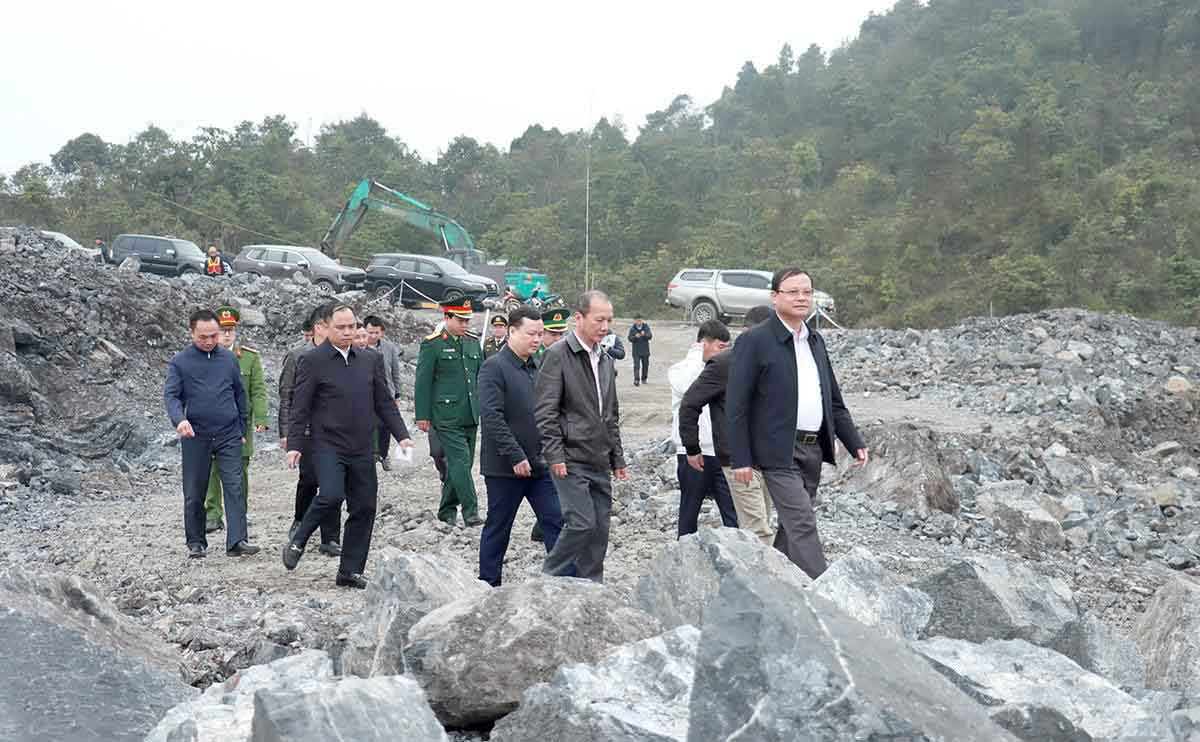 Lãnh đạo UBND tỉnh Tuyên Quang kiểm tra tiến độ dự án xây dựng trường