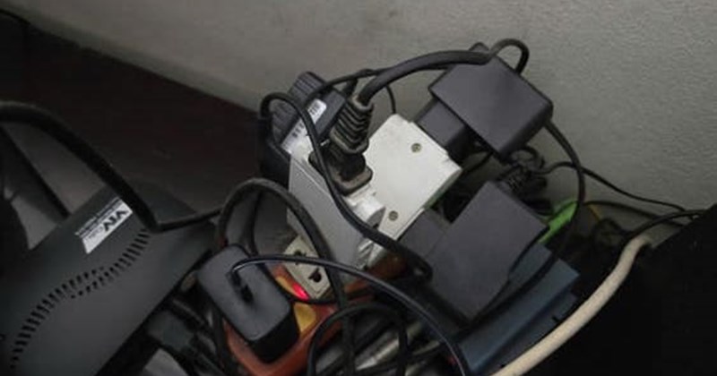 3 rủi ro khi không xử lý ổ cắm điện rối trong nhà