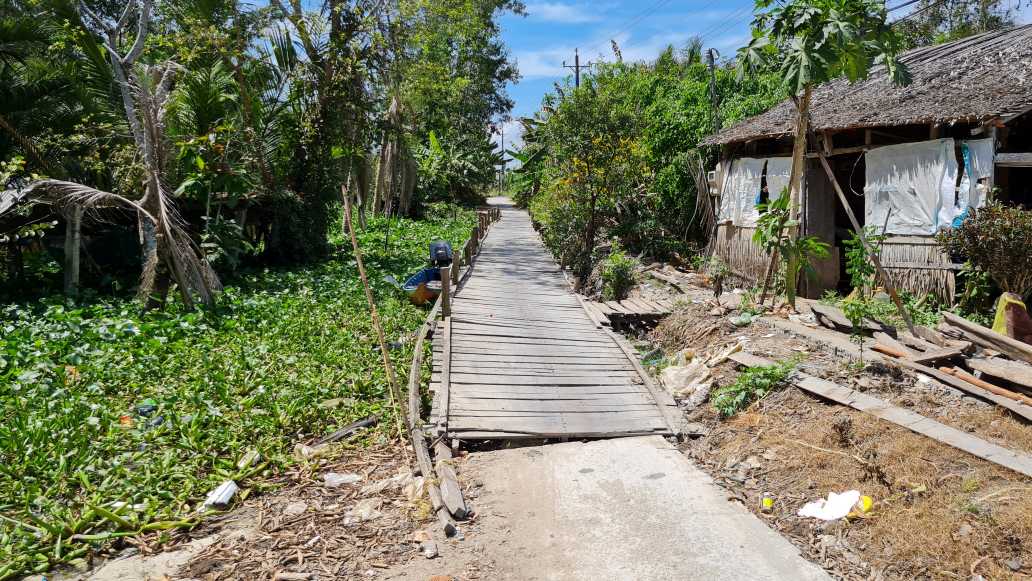 Ca Mau is vulnerable to drought, saltwater intrusion, and landslides in the dry season. Photo: Nhat Ho.