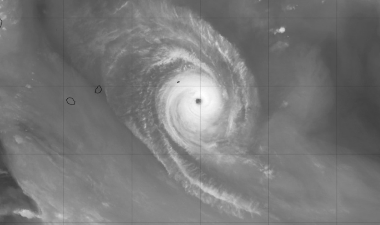 Super typhoon Horacio is moving south-southwest over the sea east of Madagascar island. Photo: NOAA