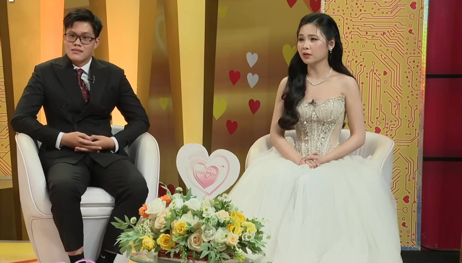 The couple at the "Newlywed Husband and Wife" program. Photo: MCV Unit.