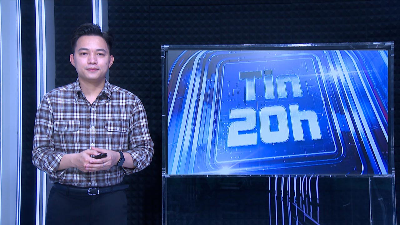 8 PM News: In 2026, many Commune-level People's Committee Chairmen will not be local people