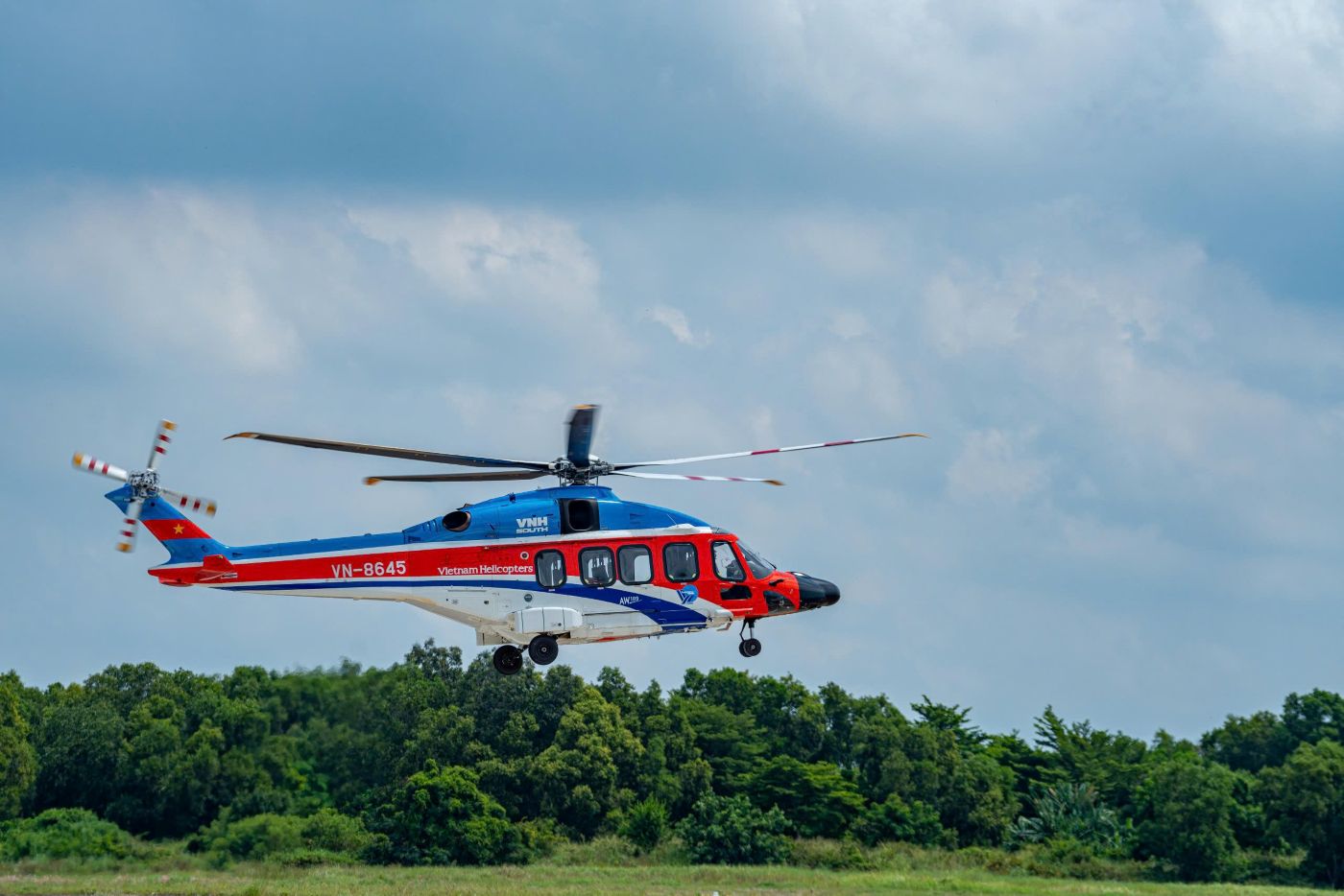 Tour trực thăng ngắm TPHCM từ trên cao dự kiến khai thác từ ngày 11.3. Ảnh: Đơn vị cung cấp