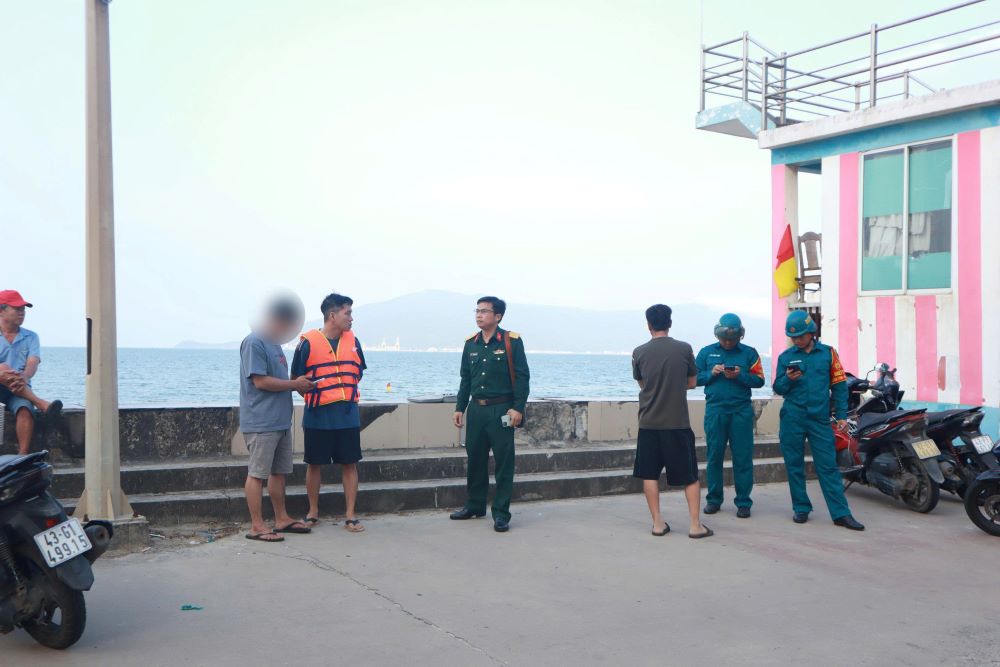 Đà Nẵng tạm giữ flycam bay trái phép, uy hiếp an toàn hàng không. Ảnh: Quang Cường