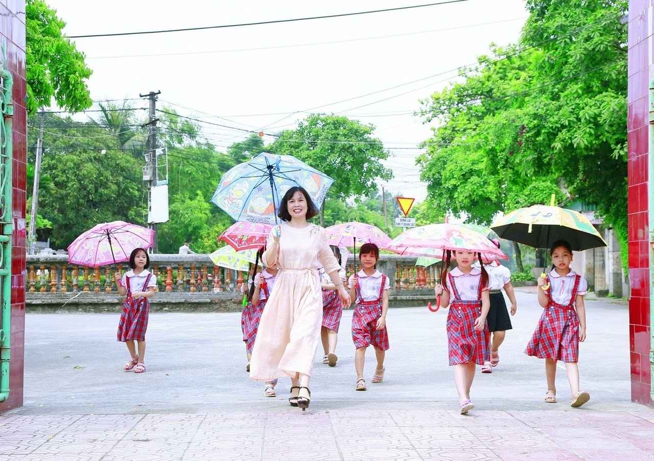 Cô giáo Bùi Thị Dung - người mẹ hiền của nhiều thế hệ học trò. Ảnh: Nhân vật cung cấp