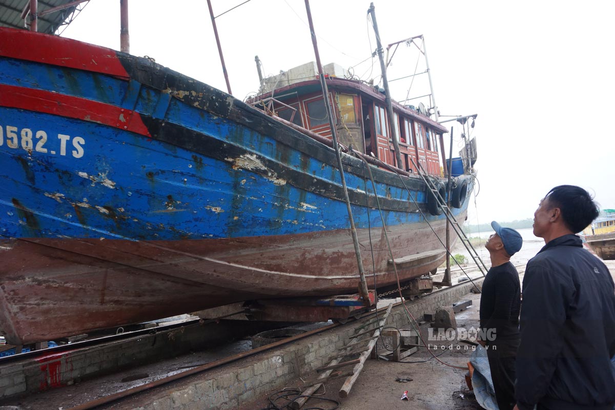 Cong Muong wooden shipbuilding village, Quang Ninh province is positioned as a craft village that needs to be preserved in combination with cultural and tourism development. Photo: Doan Hung