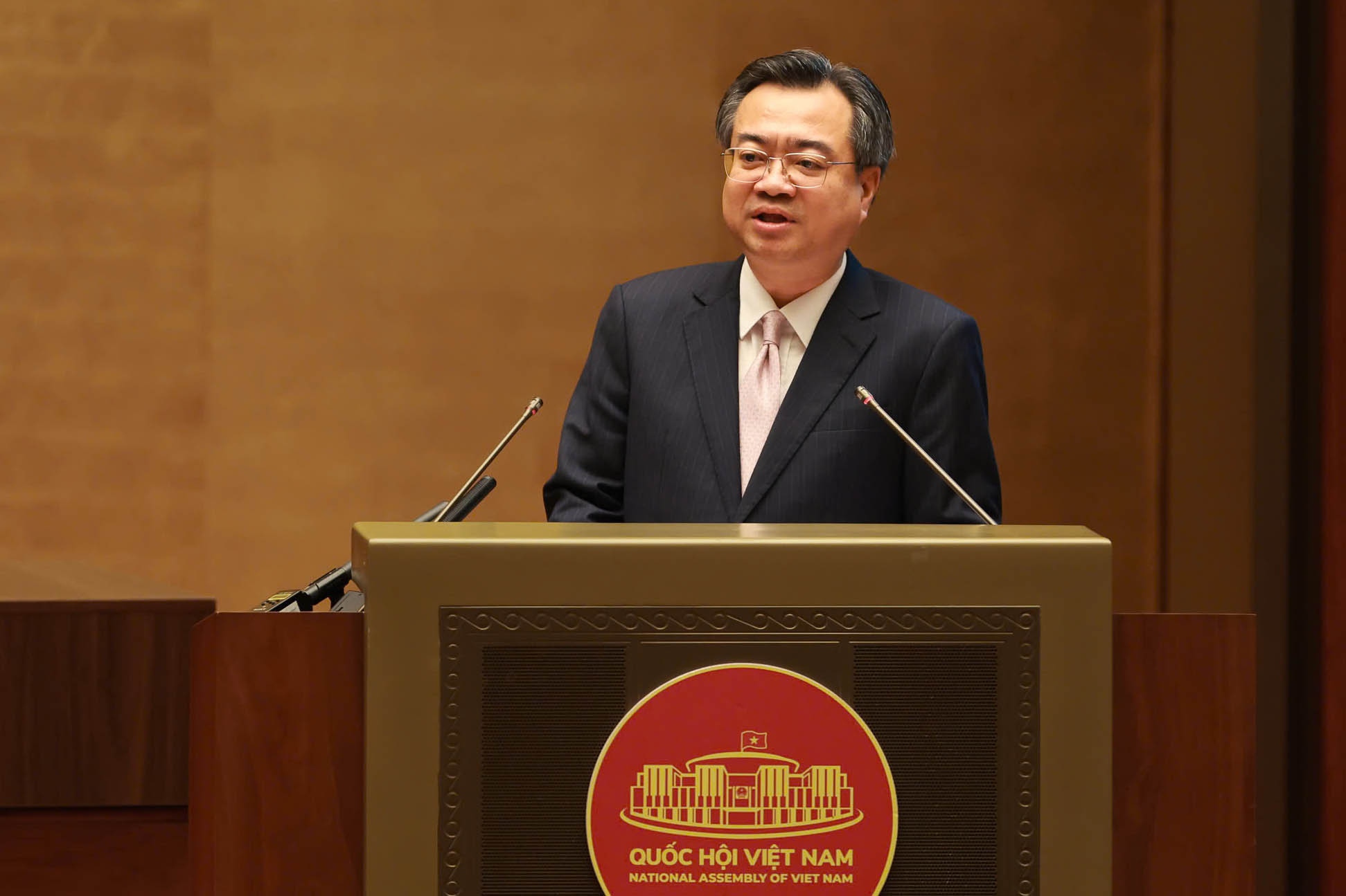 Politburo Member, Secretary of the Party Central Committee, Head of the Central Policy and Strategy Committee Nguyen Thanh Nghi said that Resolution 79 sets out specific tasks and solutions, including organizing and rearranging the state-owned commercial bank network. Photo: Hai Nguyen.