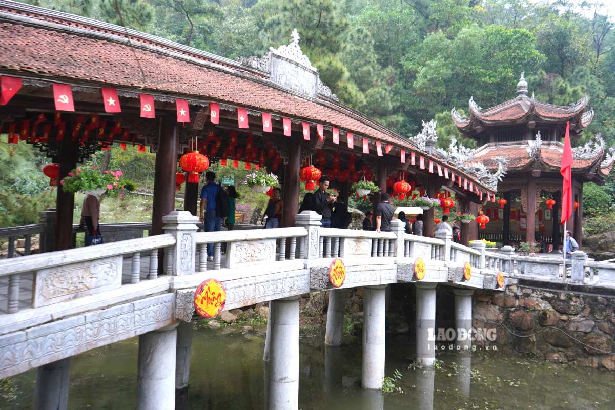 Cảnh quan di tích chùa Côn Sơn. Ảnh: Mai Dung