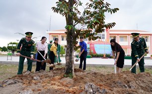 Biên phòng An Giang trồng hơn 3.500 cây xanh dịp Tết trồng cây