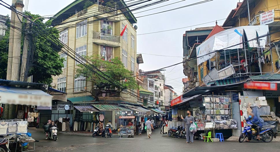 El mercado de telas más grande de Hanoi está lento a principios de año, el poder adquisitivo disminuye drásticamente