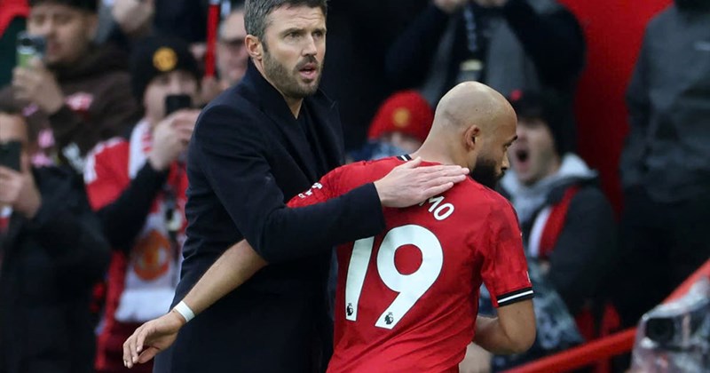Michael Carrick đi được nửa chặng đường