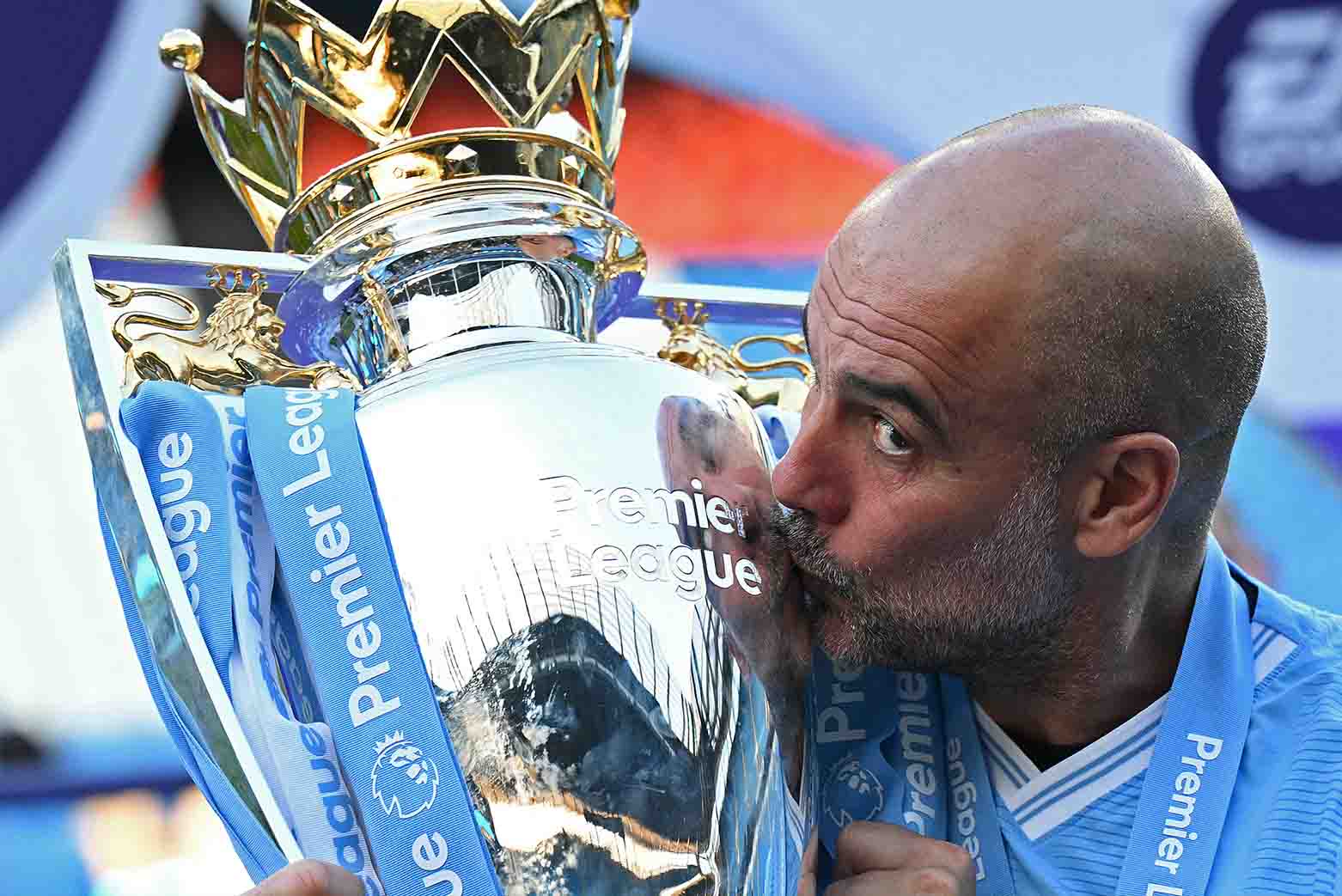 Pep Guardiola sẽ có danh hiệu Premier League thứ 7 vào cuối mùa? Ảnh: AFP
