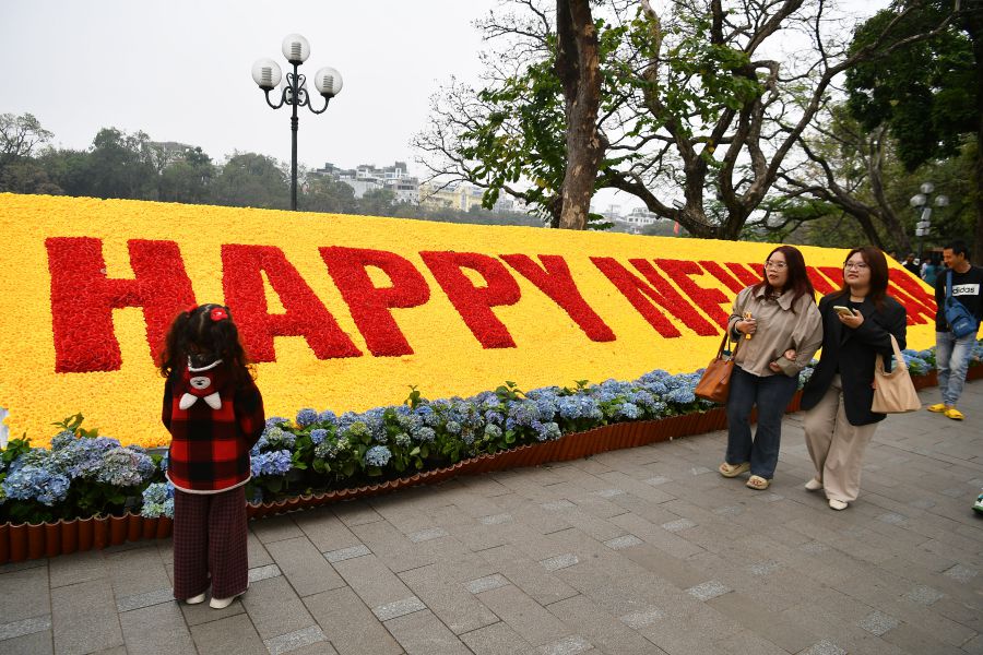 Năm mới hạnh phúc. Ảnh: Việt Văn 