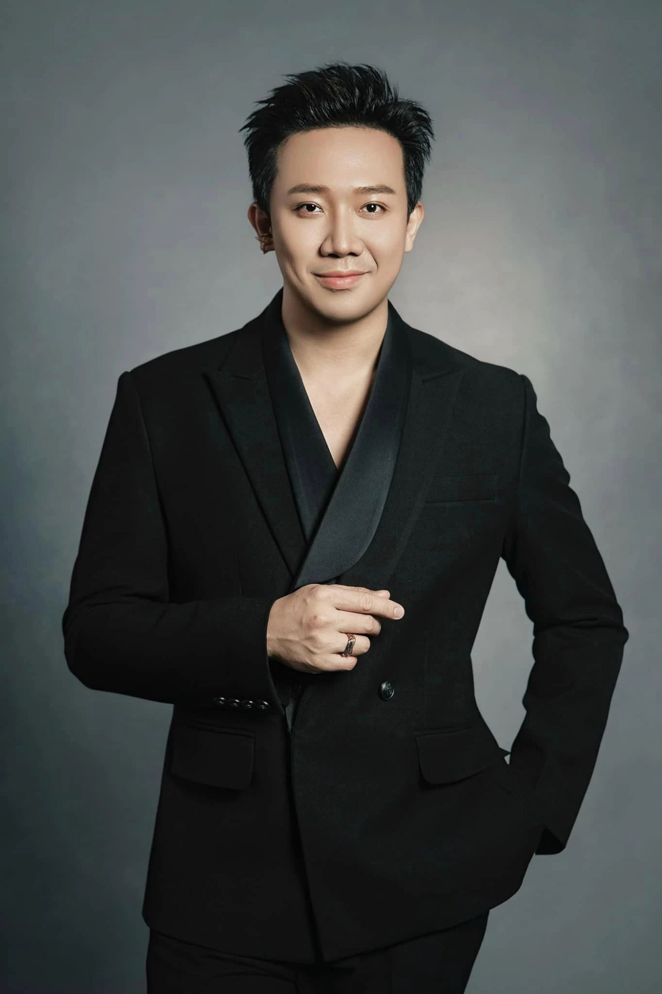 Director Tran Thanh of the movie "Thỏ ơi!! ". Photo: Artist provided.