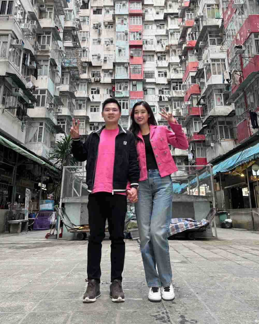 Vợ chồng Hoa hậu Đỗ Mỹ Linh có hôn nhân viên mãn. Ảnh: Cắt từ video.