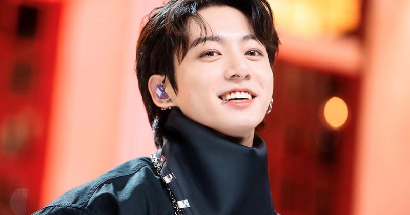 Jungkook (BTS) thừa nhận hút thuốc, muốn sống thật