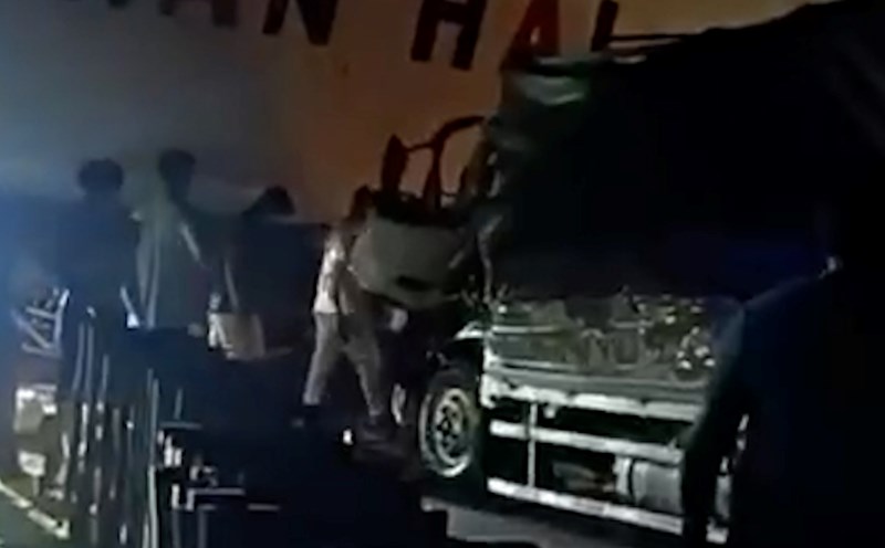 Compressed air tank explosion in cold storage kills 1 person