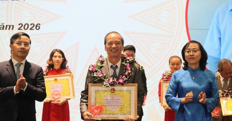Đà Nẵng vinh danh 51 cá nhân đạt giải "Bông Hoa Trắng Tỏa Sáng