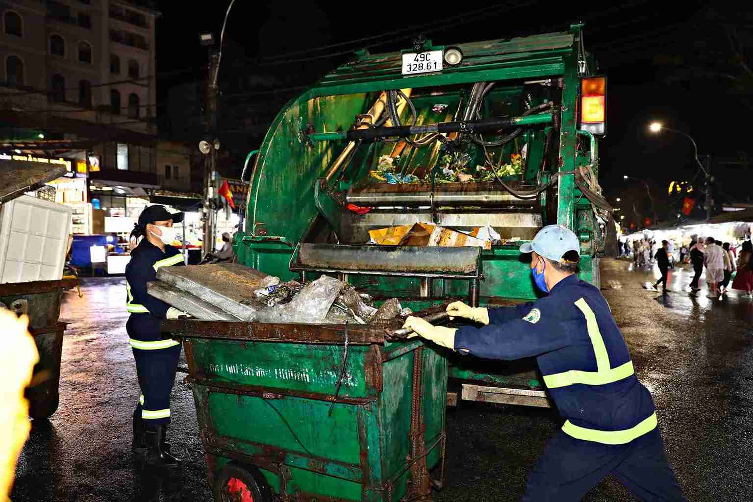 Trung bình mỗi ngày đêm, khu vực Đà Lạt phát sinh khoảng 