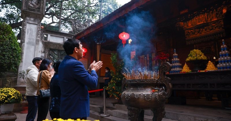 Đi lễ chùa đầu năm: Văn minh và giữ nét tôn nghiêm