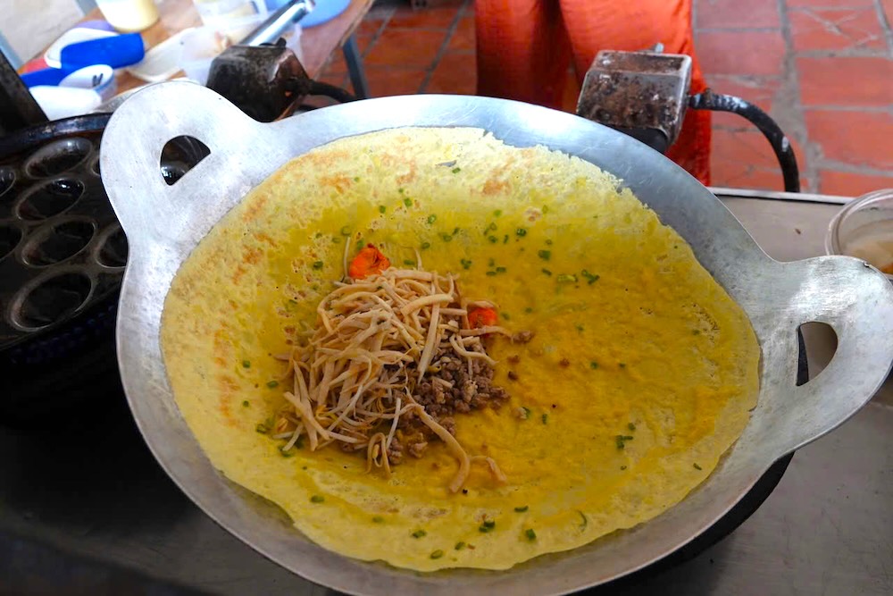 Going to the Mekong Delta to eat banh xeo, banh khot
