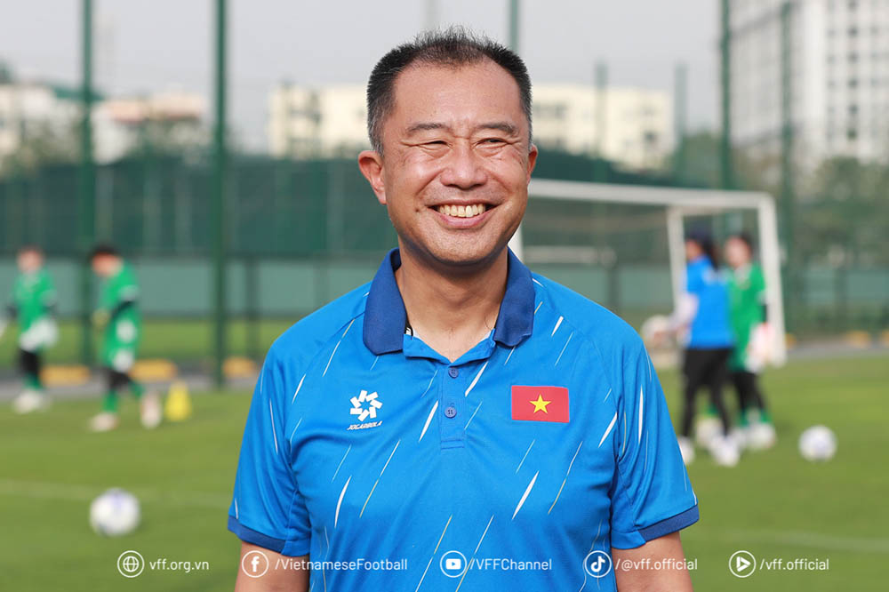 Huấn luyện viên Okiyama Masahiko đặt mục tiêu cao cho U20 nữ Việt Nam. Ảnh: VFF