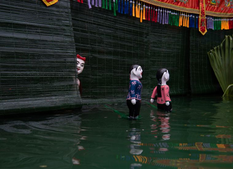 Di sản văn hóa như múa rối nước chính là chất liệu quý giá để xây dựng sức mạnh mềm Việt Nam trong chiến lược truyền thông quốc gia. Ảnh: Việt Văn