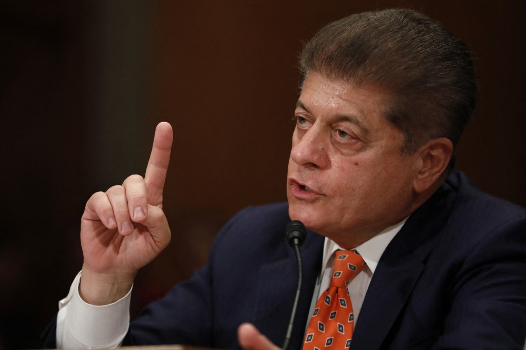 Cựu thẩm phán Mỹ Andrew Napolitano. Ảnh: AFP