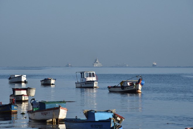 On February 25, Cuba opened fire, killing 4 people on a US speedboat. Pictured are boats anchored in Havana port, Cuba. Photo: AFP