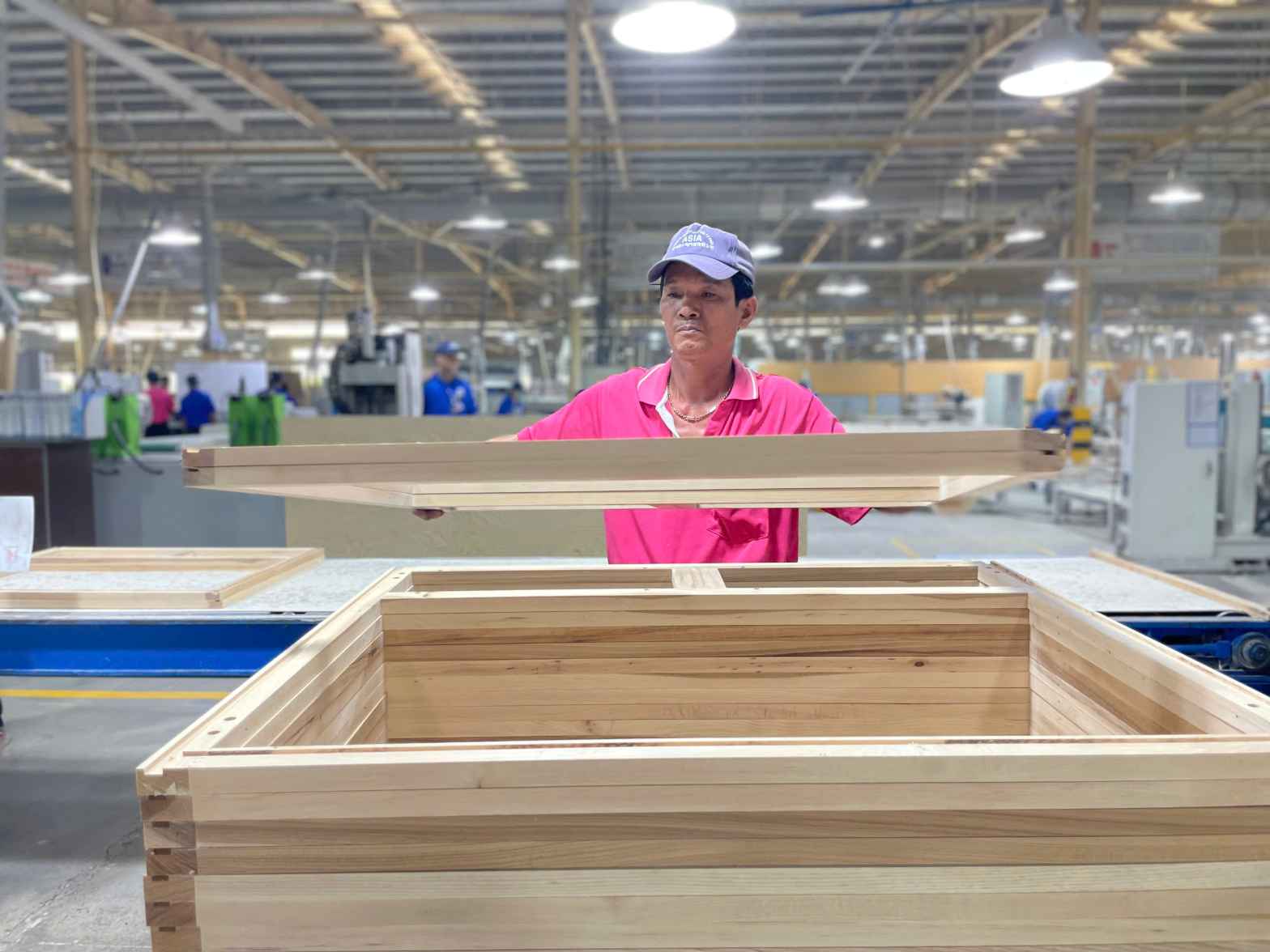 Ông Huỳnh Quang Hiệp (52 tuổi) bày tỏ sự vui mừng khi năm mới công ty có đơn hàng và việc làm ổn định. Ảnh: Đình Trọng