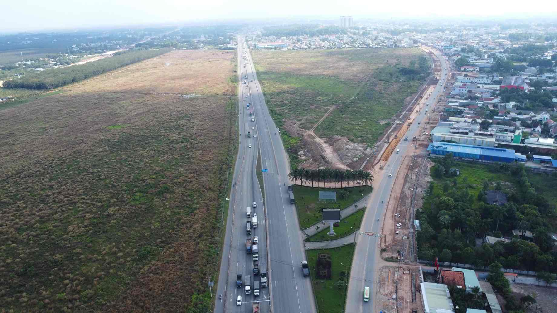 The Provincial People's Council approved the Resolution Adjusting the Planning of Dong Nai province for the period 2021-2030, focusing on effectively exploiting Long Thanh International Airport associated with the airport urban model. Photo: HAC