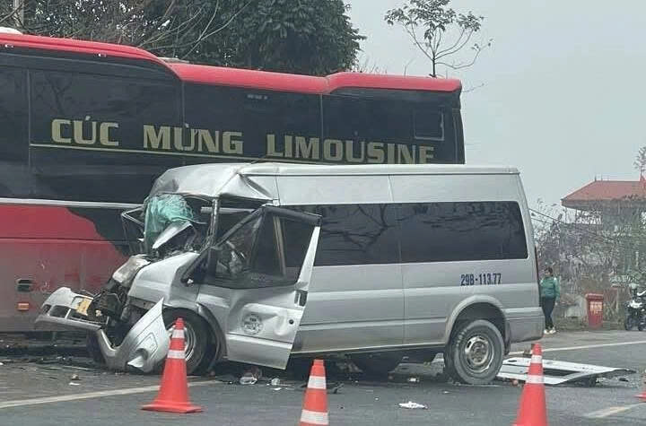 Scene of the accident on National Highway 1, killing 1 person on the spot, injuring 5 people. Photo: Nguyen Tuan